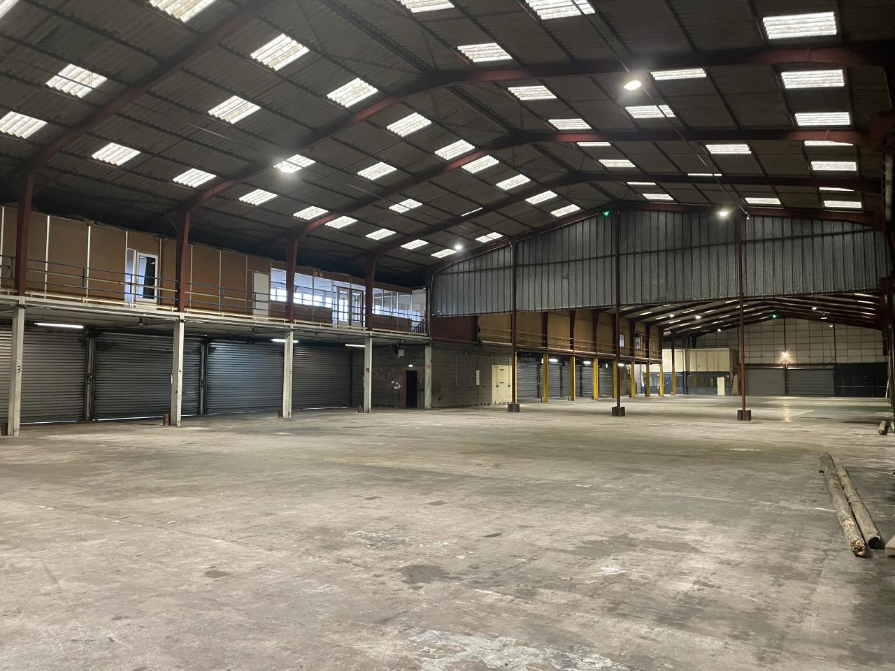 Local d'activité Fleury-les-Aubrais 2781m² Location local d'activité Fleury-les-Aubrais Loiret OLACT2420145 2